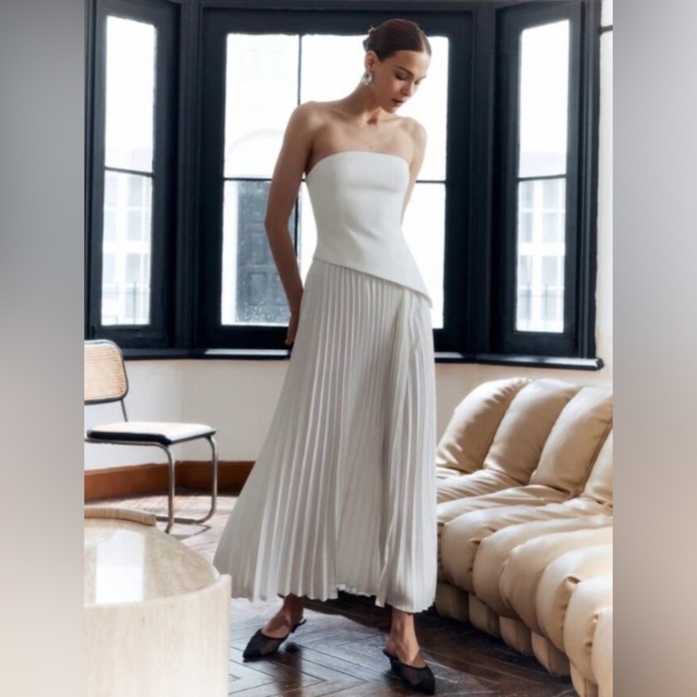 Commense Solid Pleated Strapless Split Dress in White - Multiple Sizes
